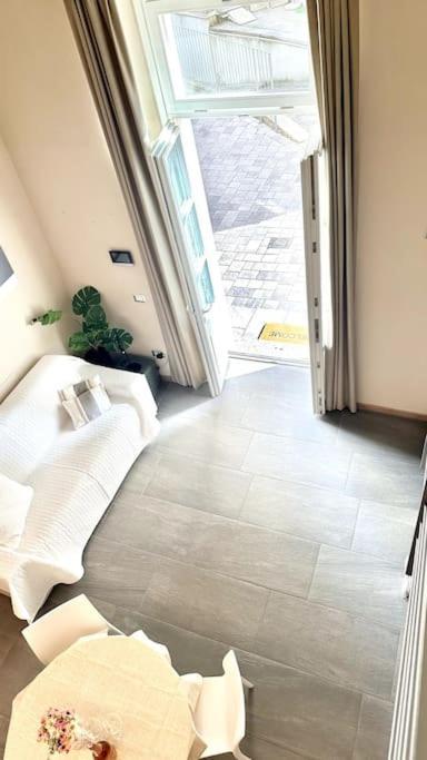 Duomo Modern Loft 100Mt From Duomo And Lake Como Bagian luar foto